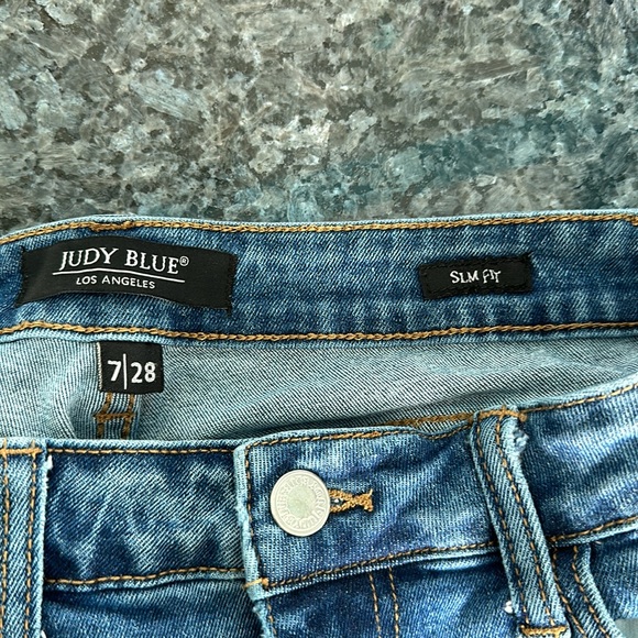 Judy blue size 7/28 slim fit 84183 - Picture 3 of 4